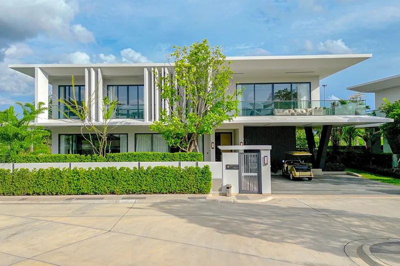 immobilien-dpgermanthai-exploring-the-luxury-and-tranquility-of-glory-village-pattaya-35